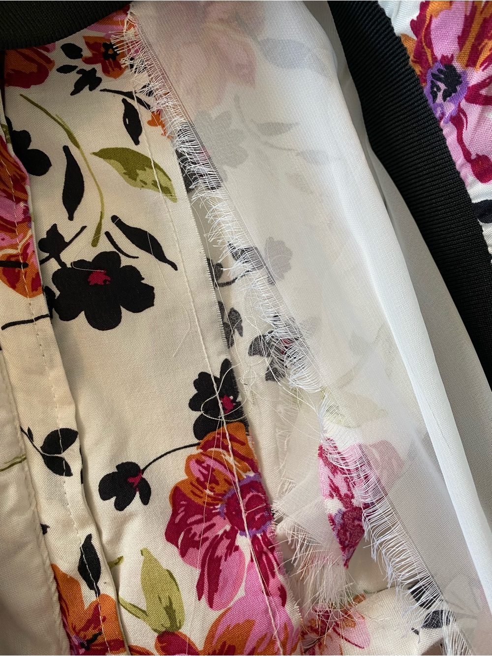 New Look White Floral Bomber Jacket with Black Trim and Pink Accents - Picture 8 of 11